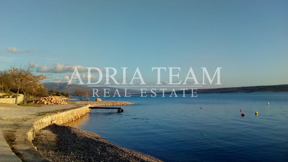 BUILDING LAND - 70 m FROM THE SEA