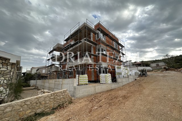 APARTMENTS IN RESIDENTIAL BUILDING UNDER CONSTRUCTION, BEAUTIFUL VIEW, 45 m FROM THE SEA - VINJERAC