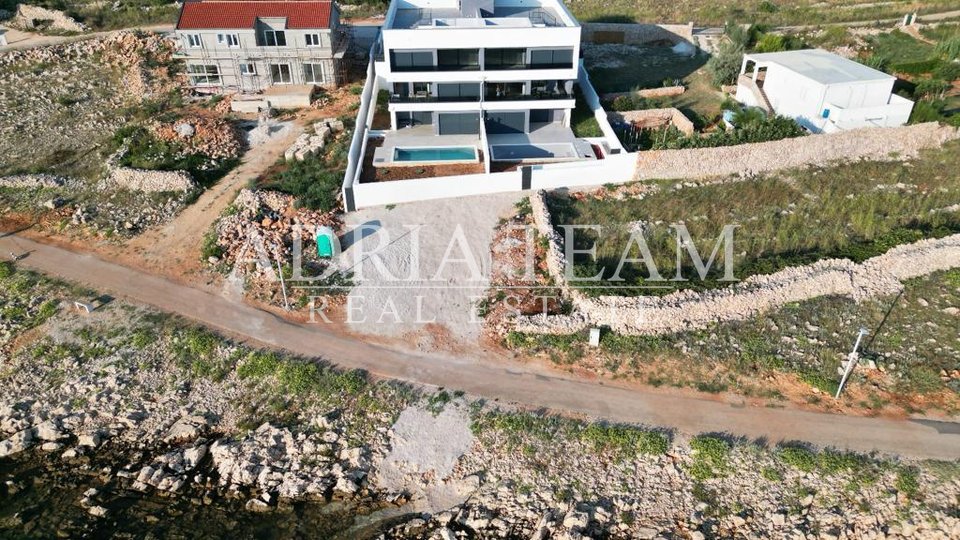 APARTMENTS IN THE FIRST ROW TO THE SEA, NEW CONSTRUCTION - VINJERAC