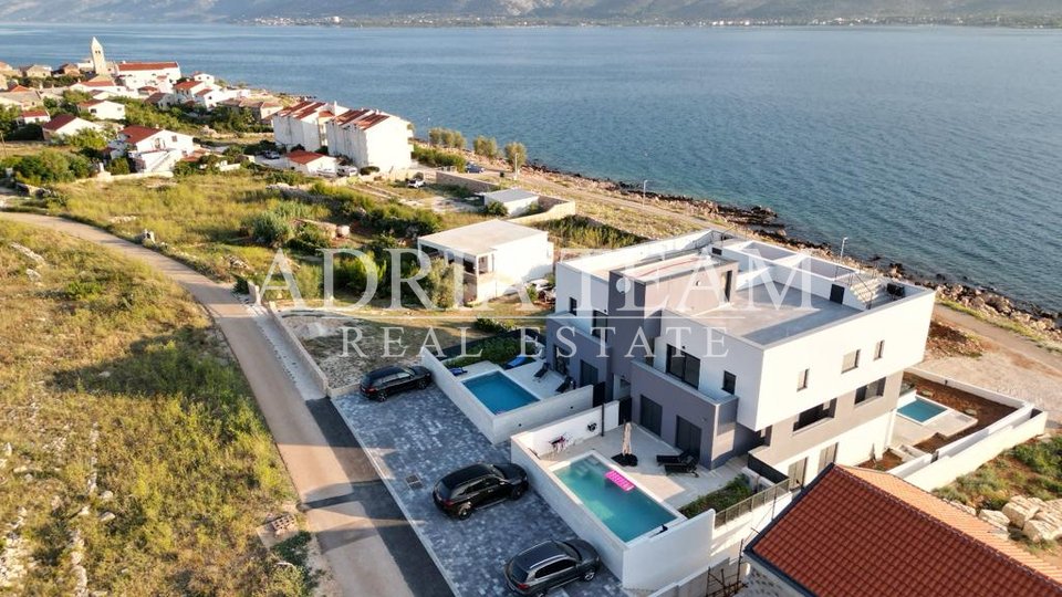 APARTMENTS IN THE FIRST ROW TO THE SEA, NEW CONSTRUCTION - VINJERAC