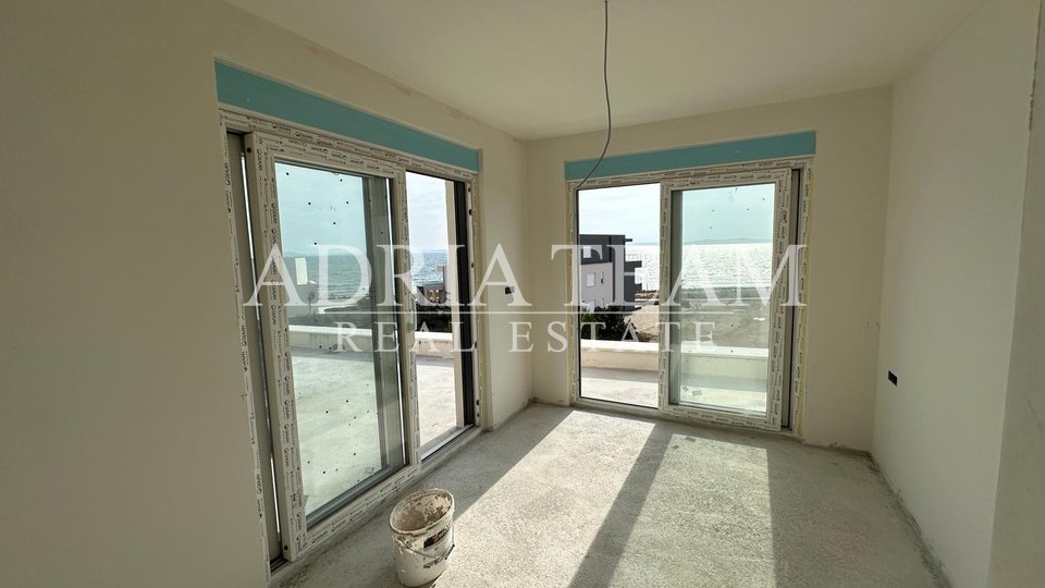 APARTMENTS, NEW CONSTRUCTION, FIRST ROW TO THE SEA, EXCELLENT OFFER! - PRIVLAKA