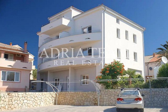 THREE-BEDROOM APARTMENT ON THE FIRST FLOOR OF APARTMENT BUILDING - NOVALJA, PAG