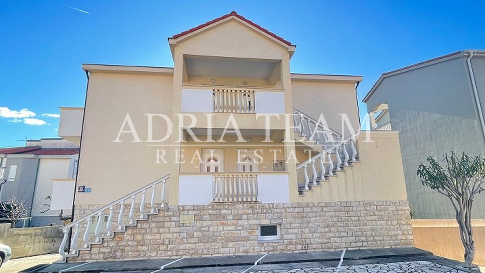 THREE-BEDROOM APARTMENT CLOSE TO THE BEACH WITH SEA VIEW - NOVALJA, PAG