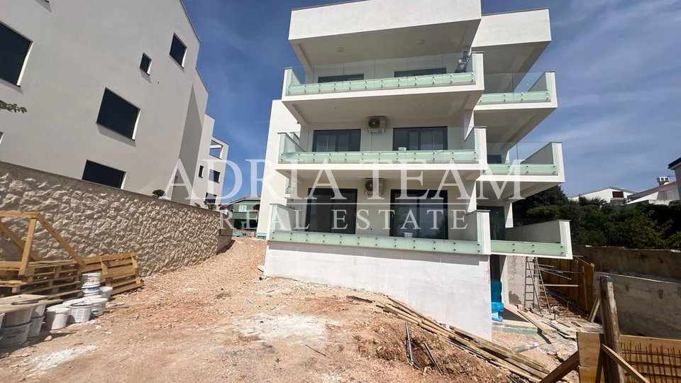 APARTMENT WITH SEA VIEW AND GARDEN, 70 m FROM THE SEA - POVLJANA, PAG