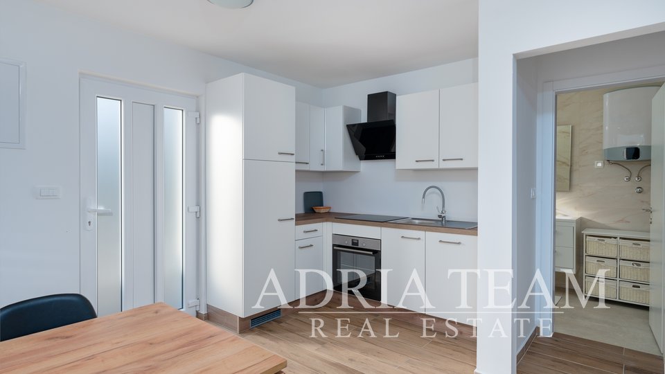 APARTMANI U STAMBENOJ ZGRADI - VIR