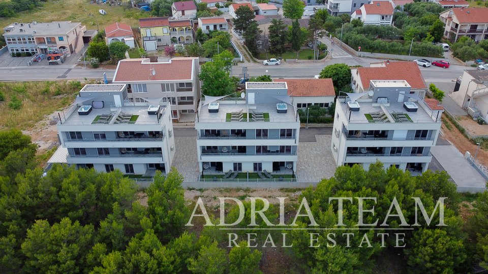 APARTMANI U STAMBENOJ ZGRADI - VIR