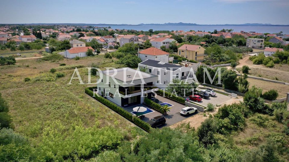 House, 306 m2, For Sale, Privlaka