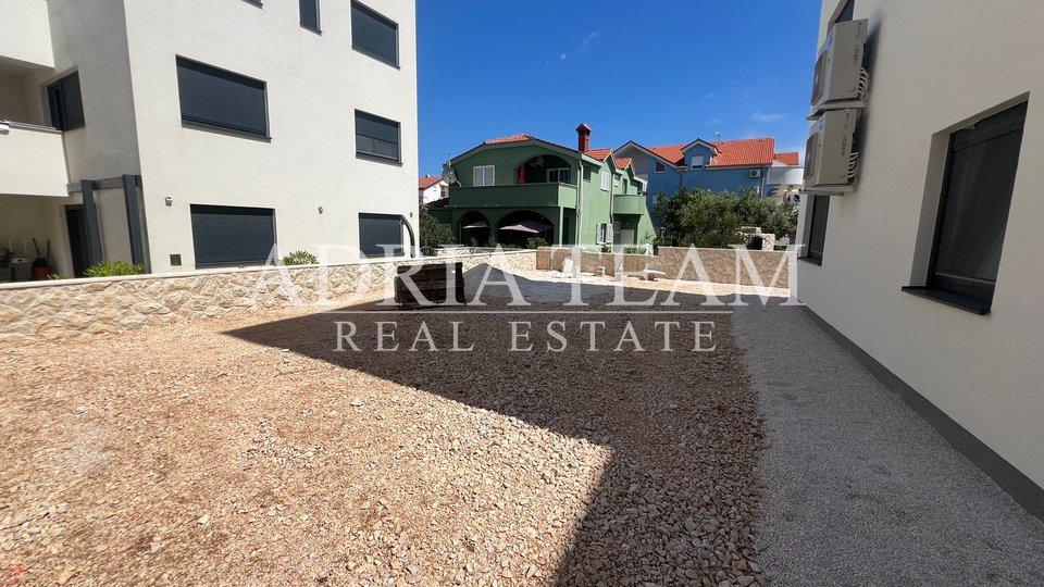 APARTMENTS WITH SEA VIEW, 70 m FROM THE SEA, POVLJANA - PAG