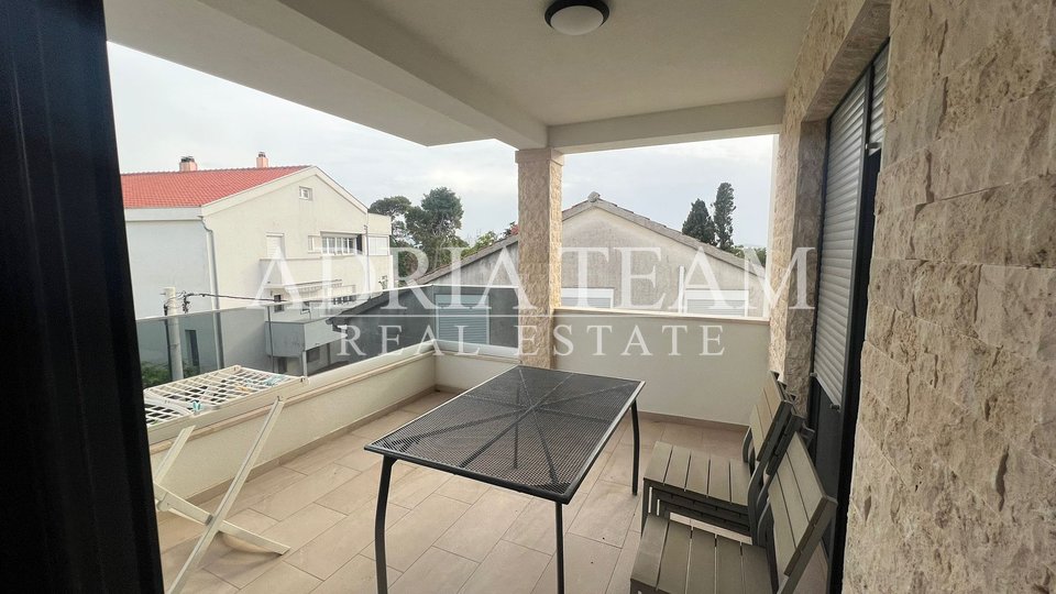 APARTMANI U STAMBENOJ ZGRADI, 150 m OD MORA - DIKLO, ZADAR