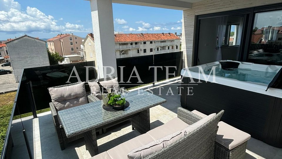 APARTMANI U BLIZINI PLAŽE, ZGRADA 2. NOVOGRADNJA, 150 m OD MORA - PRIVLAKA