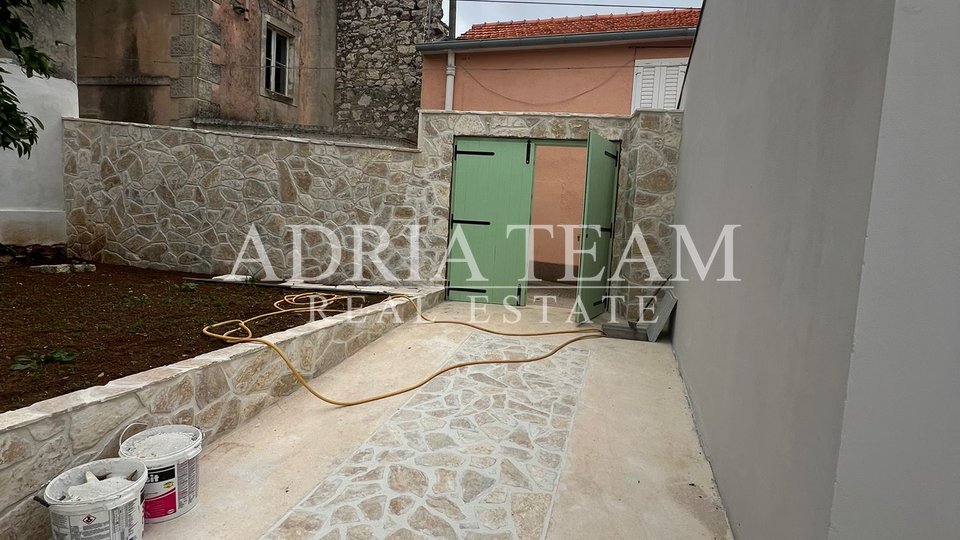 House, 150 m2, For Sale, Preko - Sutomišćica