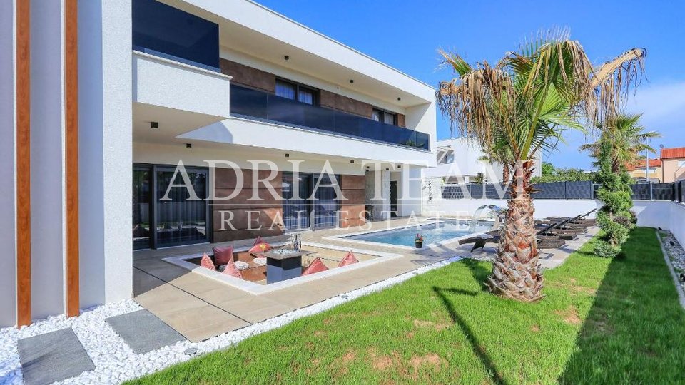 MODERN VILLA WITH COMPLETE EQUIPMENT, QUIET AND PEACEFUL POSITION, NIN - ZATON