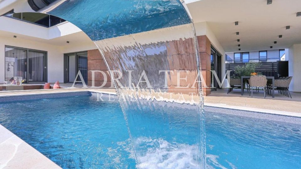 MODERN VILLA WITH COMPLETE EQUIPMENT, QUIET AND PEACEFUL POSITION, NIN - ZATON