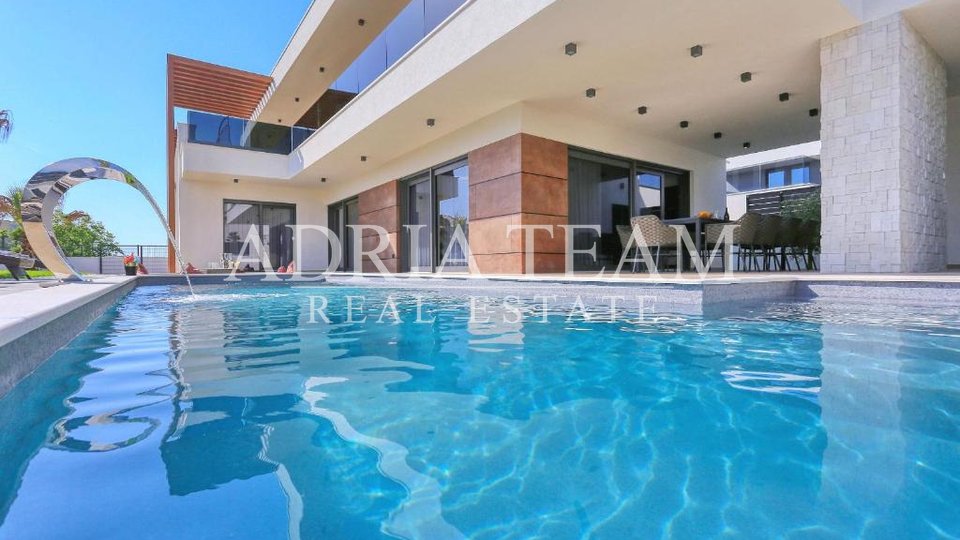 MODERN VILLA WITH COMPLETE EQUIPMENT, QUIET AND PEACEFUL POSITION, NIN - ZATON