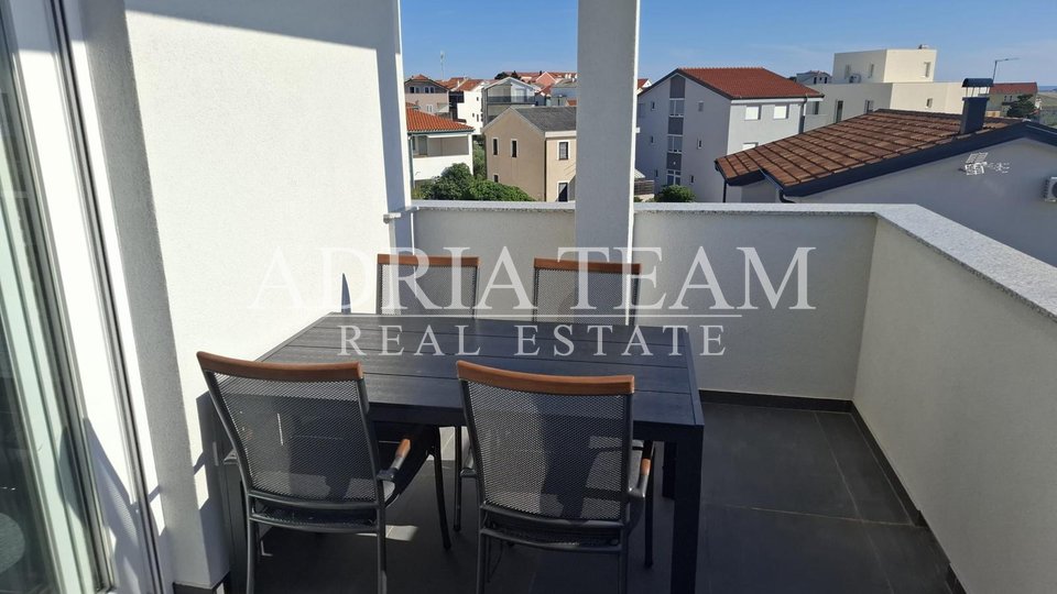 APARTMANI S POGLEDOM NA MORE, POTPUNO NAMJEŠTENI - POVLJANA, PAG