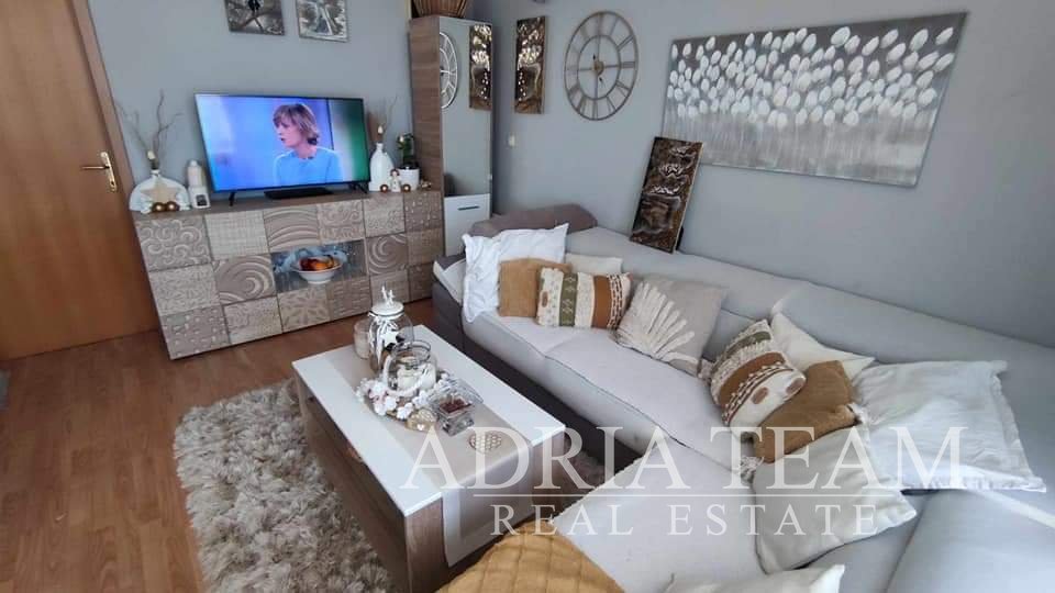 STUDIO APARTMAN, IZVRSNA PRILIKA ZA POSLOVNI ILI STAMBENI PROSTOR - BILI BRIG, ZADAR