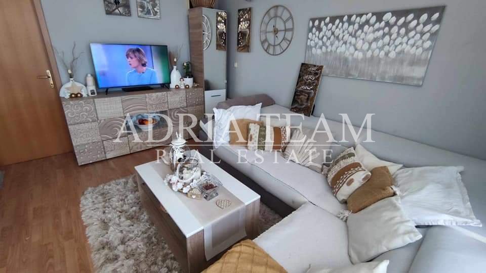 STUDIO APARTMAN, IZVRSNA PRILIKA ZA POSLOVNI ILI STAMBENI PROSTOR - STANOVI, ZADAR