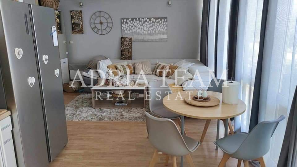 STUDIO APARTMAN, IZVRSNA PRILIKA ZA POSLOVNI ILI STAMBENI PROSTOR - STANOVI, ZADAR