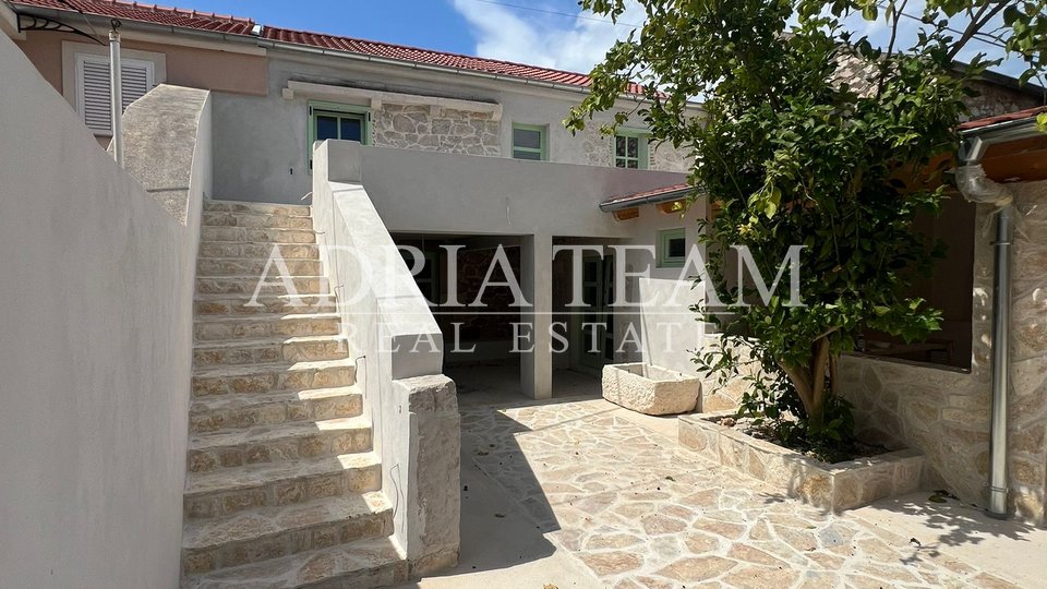 House, 150 m2, For Sale, Preko - Sutomišćica