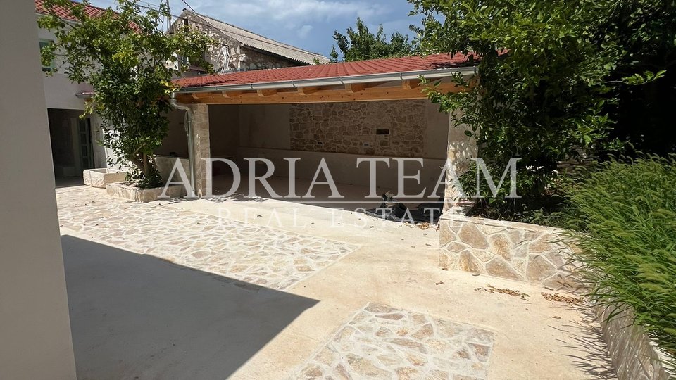 House, 150 m2, For Sale, Preko - Sutomišćica