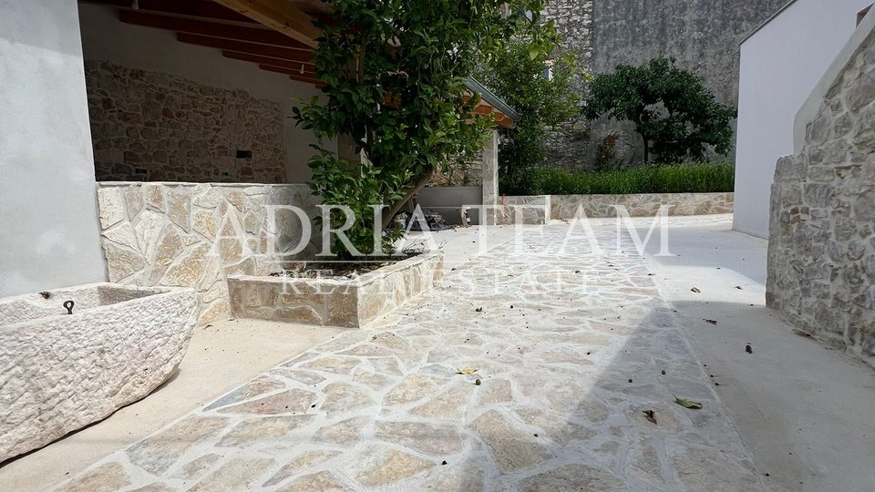 House, 150 m2, For Sale, Preko - Sutomišćica