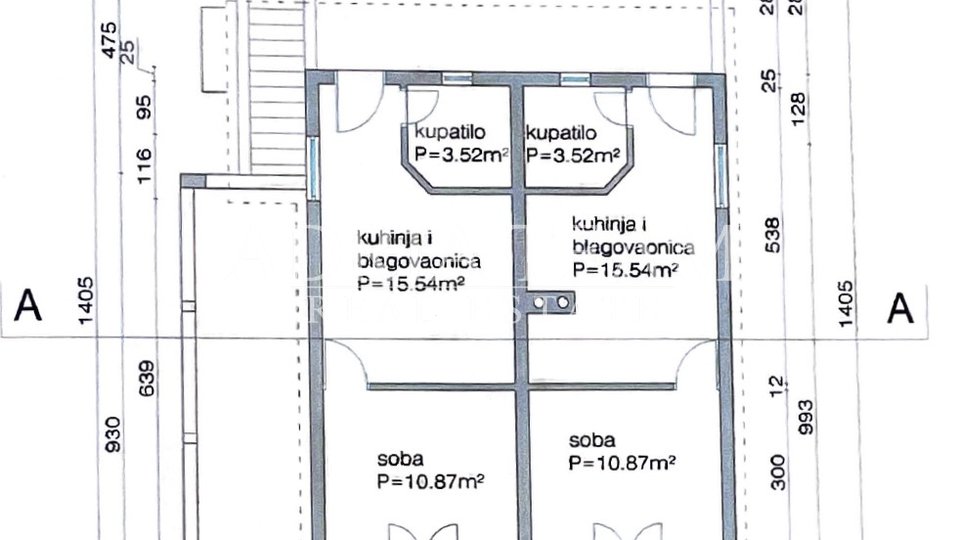 DŮM SE TŘEMI BYTOVÝMI JEDNOTKAMI A UPRAVENOU ZAHRADOU - NEVIĐANE, PAŠMAN