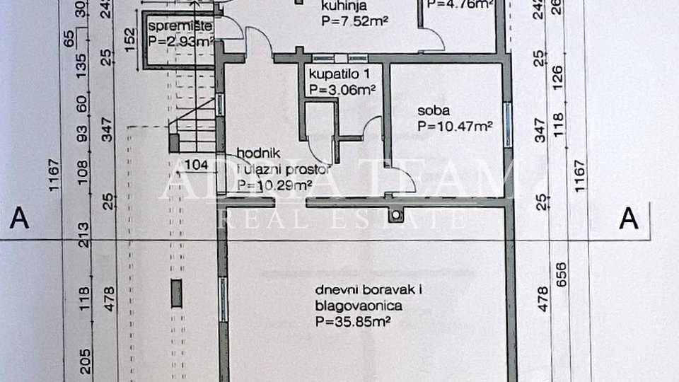 DŮM SE TŘEMI BYTOVÝMI JEDNOTKAMI A UPRAVENOU ZAHRADOU - NEVIĐANE, PAŠMAN