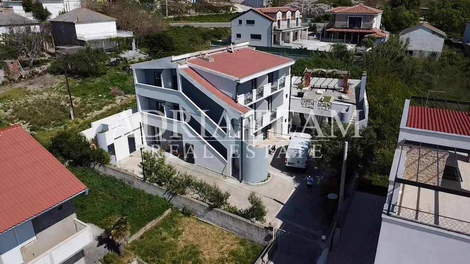 House, 360 m2, For Sale, Ražanac - Rtina