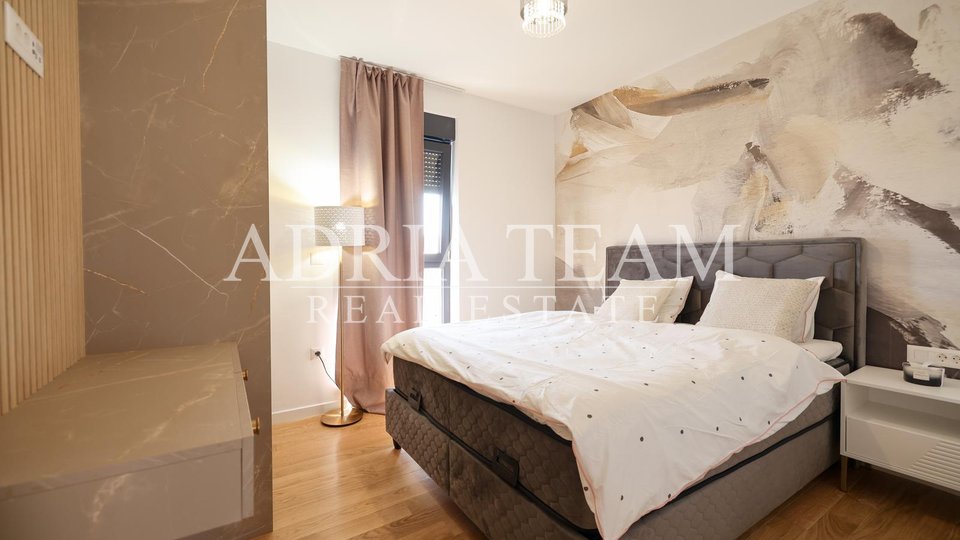 PENTHOUSE SE STŘEŠNÍ TERASOU VE VÝBORNÉ LOKALITĚ, NOVOSTAVBA - STANOVI, ZADAR