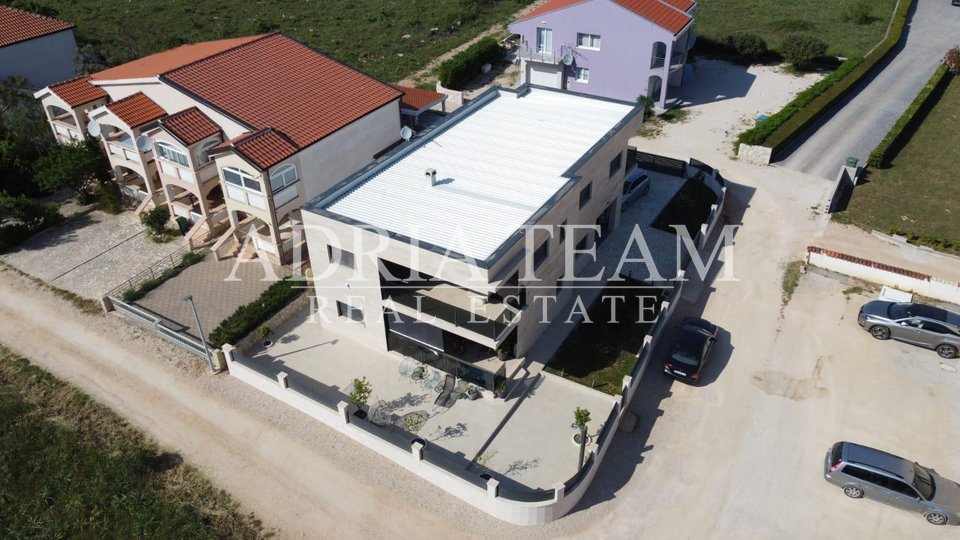 House, 350 m2, For Sale, Vir