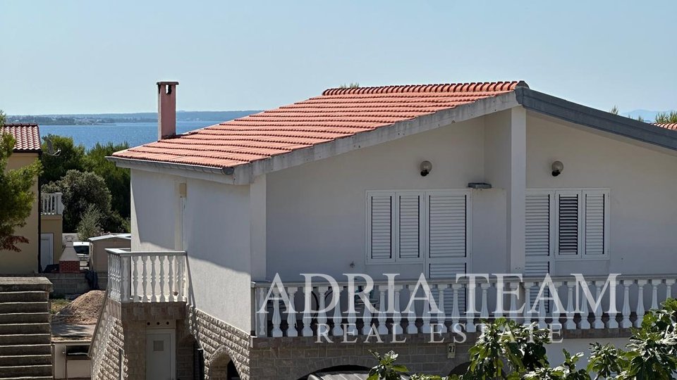 APARTMANSKA KUĆA S 2 STAMBENE JEDINICE, 400 M OD MORA, VIR - PREDIO KOZJAK