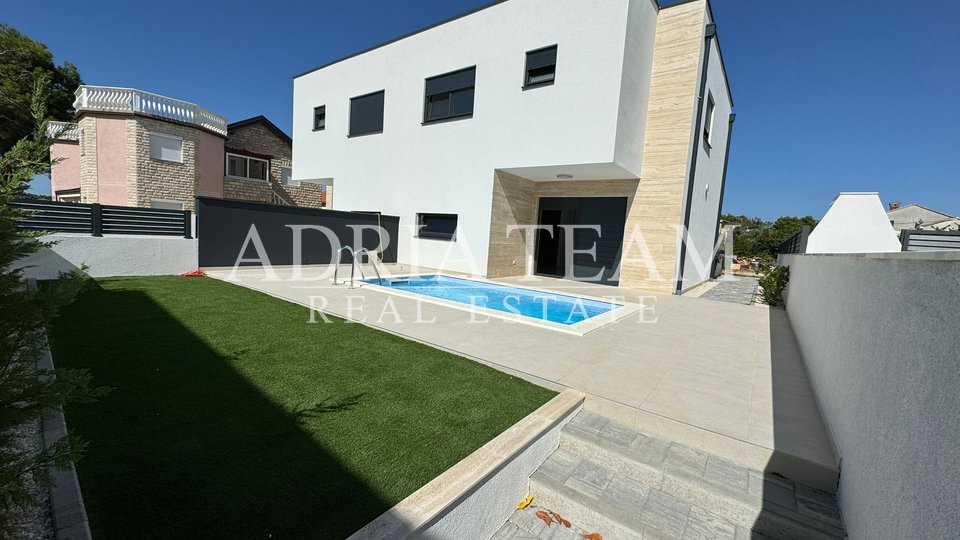 House, 257 m2, For Sale, Vir