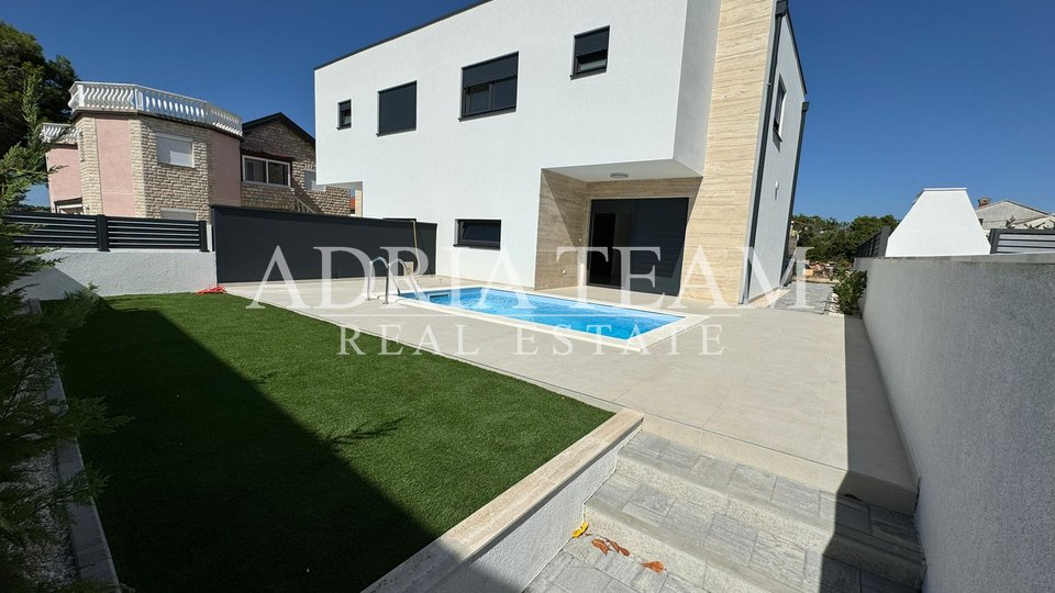 House, 257 m2, For Sale, Vir