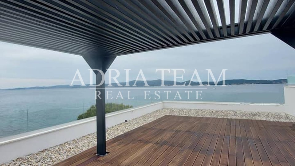 APARTMÁNY S VÝHLEDEM NA MOŘE. 150 m OD MOŘE, ZADAR - DIKLO