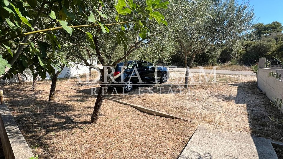 HOUSE WITH SPACIOUS COURTYARD AND SEA VIEW - DIKLO, ZADAR