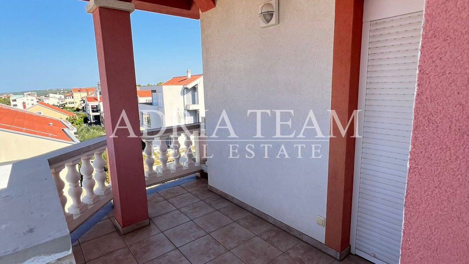 HOUSE WITH SPACIOUS COURTYARD AND SEA VIEW - DIKLO, ZADAR