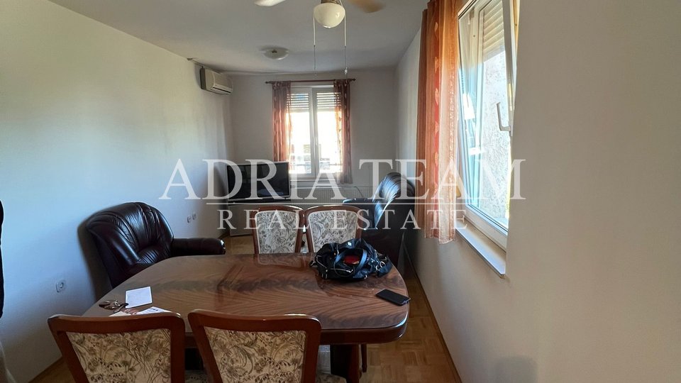 COMPLETELY FURNISHED TWO-BEDROOM FLAT, MINIMALLY USED, VICINITY OF ALL CONTENTS - MELADA, ZADAR