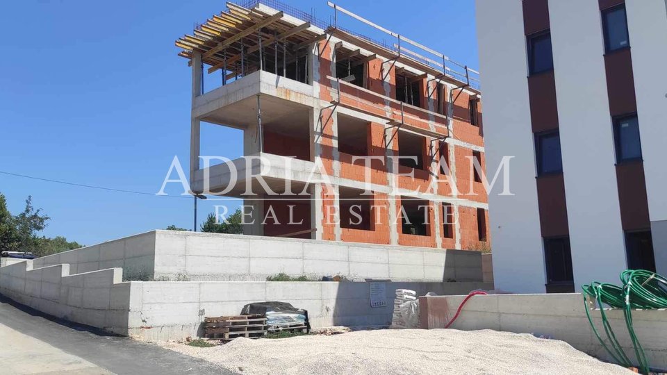 APARTMANI S POGLEDOM NA MORE. 150 m OD MORA, ZADAR - DIKLO