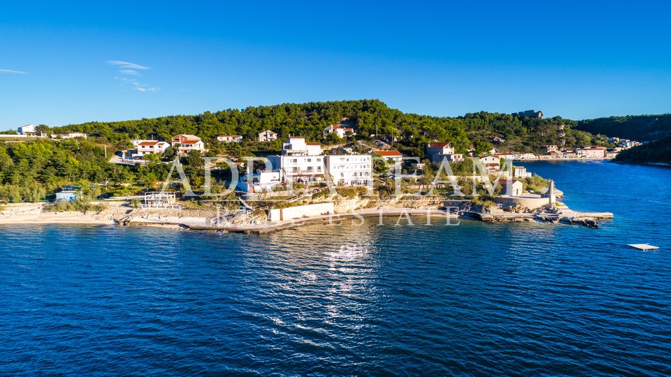 Hotel, 3931 m2, Verkauf, Novigrad