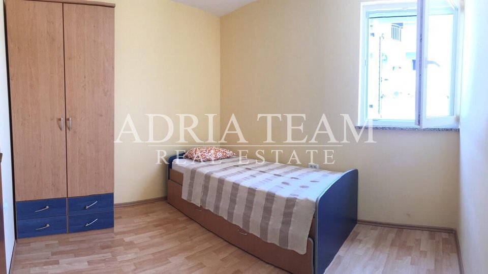 TROSOBAN APARTMAN S POGLEDOM NA MORE - POVLJANA, PAG