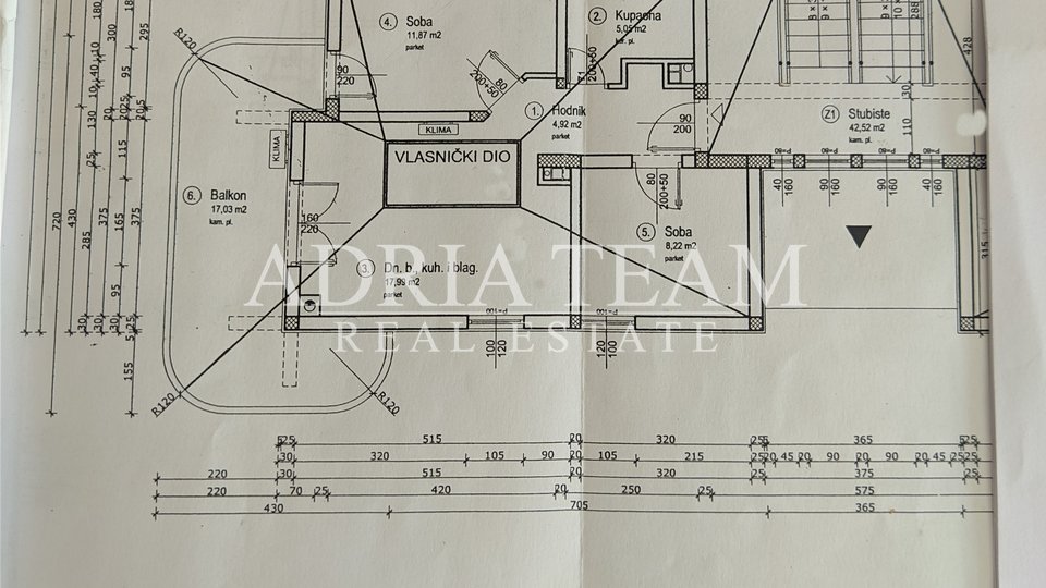 TROSOBAN APARTMAN S POGLEDOM NA MORE - POVLJANA, PAG