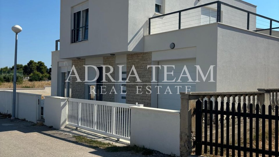 HOUSE WITH GARAGE AND OPEN SEA AND MOUNTAIN VIEW - VIR