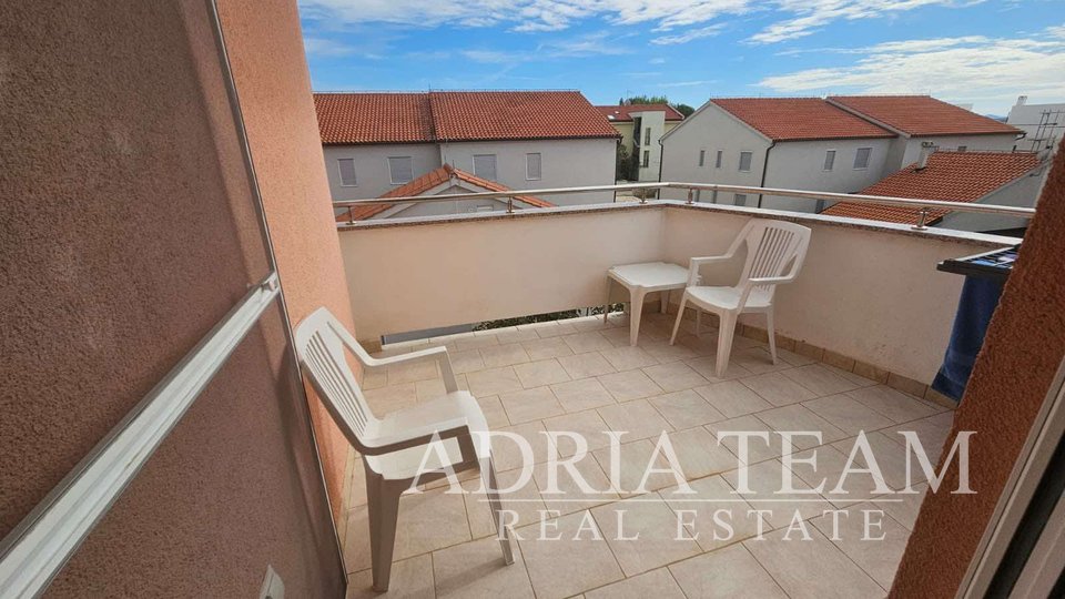 DVOSOBNI APARTMAN, 400 m OD MORA, VRSI - MULO