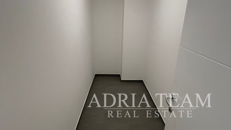 NOVINKA V NABÍDCE! JARNÍ AKCE!! APARTMÁNY S VÝHLEDEM NA MOŘE, 70 m OD MOŘE, POVLJANA - PAG