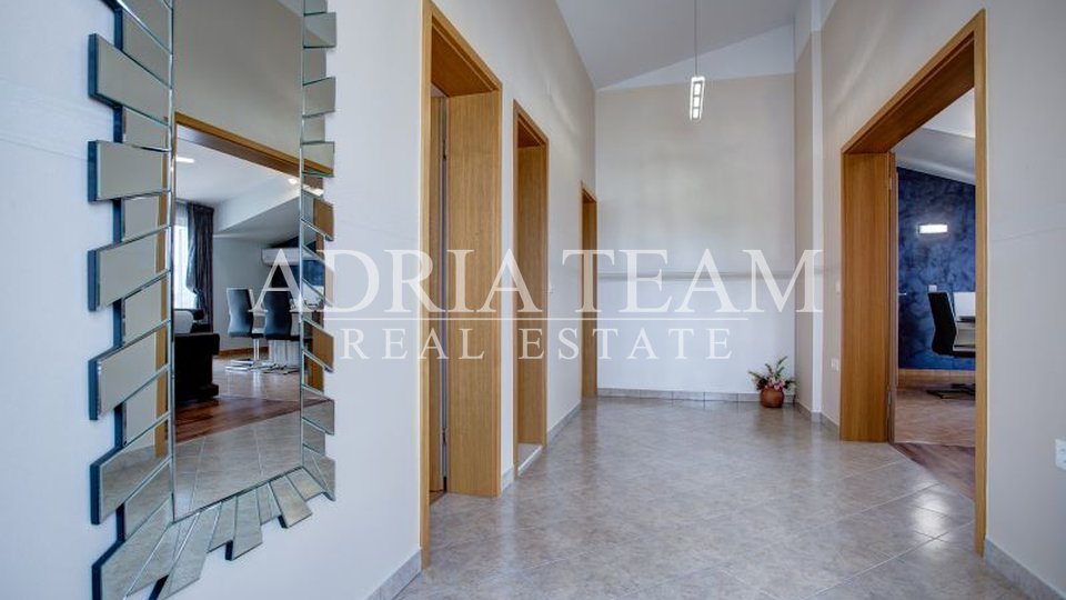 House, 240 m2, For Sale, Kaštel Novi