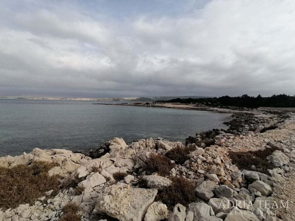 LAND, SPORTS AND RECREATIONAL ZONE, FIRST ROW TO THE SEA - KOLAN,PAG