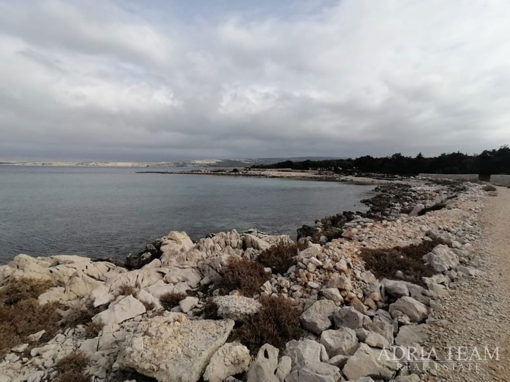 LAND, SPORTS AND RECREATIONAL ZONE, FIRST ROW TO THE SEA - KOLAN,PAG