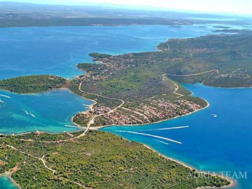 AGRICULTURAL LAND 80 M FROM THE SEA - NEVIĐANE, PAŠMAN