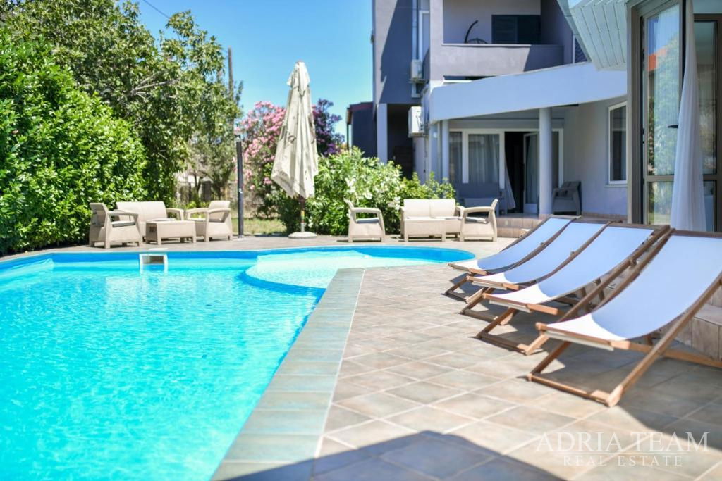 HOTEL COMPLEX WITH RESTAURANT AND ESTABLISHED TOURISM BUSINESS, SUKOŠAN - ZADAR