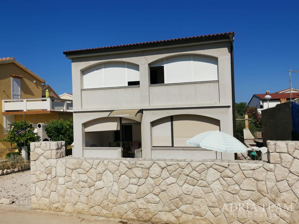 ATTRACTIVE HOUSE WITH 2 RESIDENTIAL UNITS – VIR